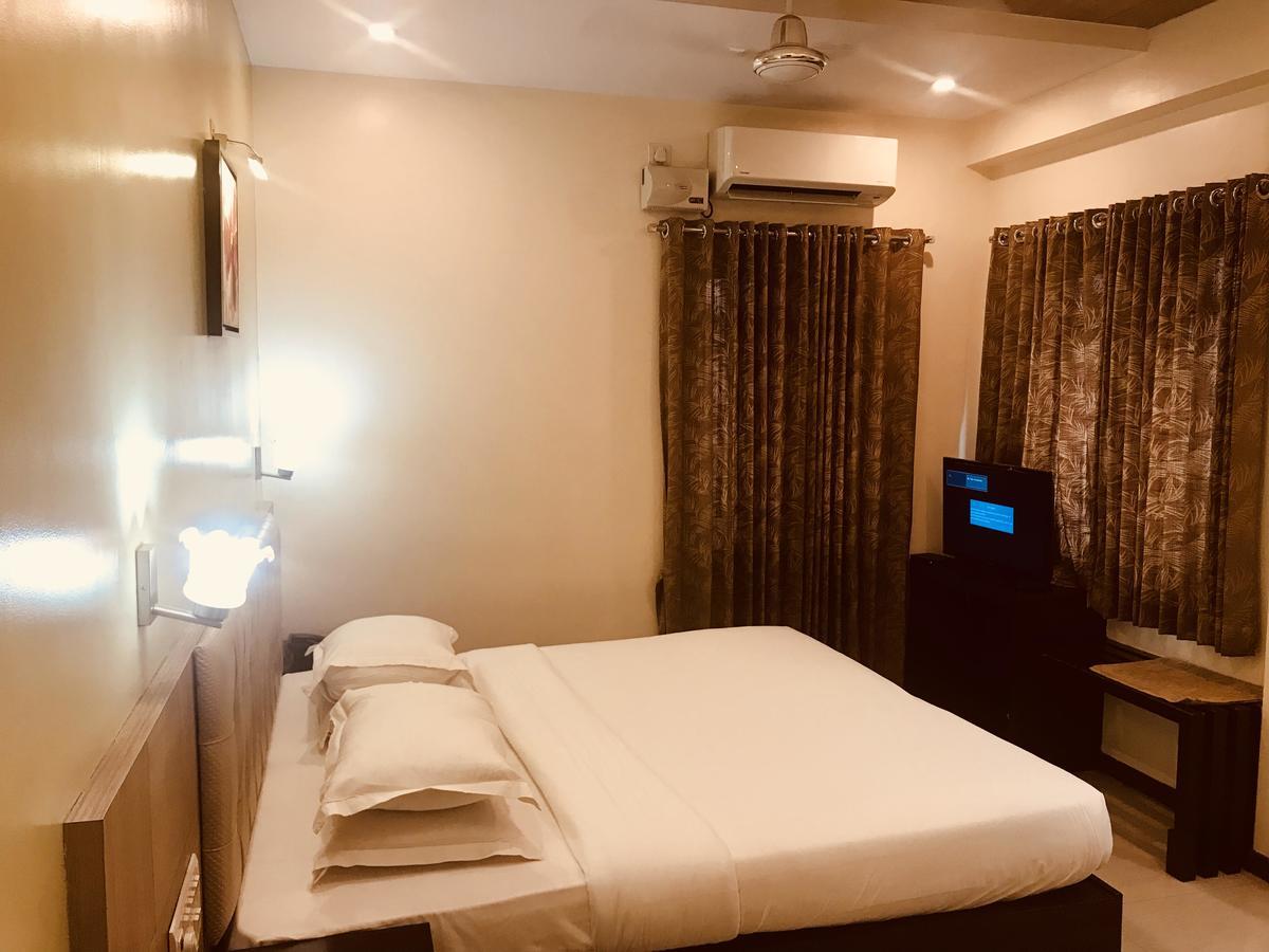 Hotel Malabar Regency Μπανγκαλόρ Εξωτερικό φωτογραφία